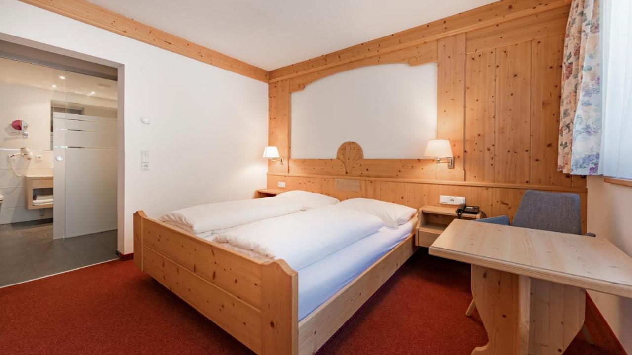 אישגל Alp Larain B&B מראה חיצוני תמונה